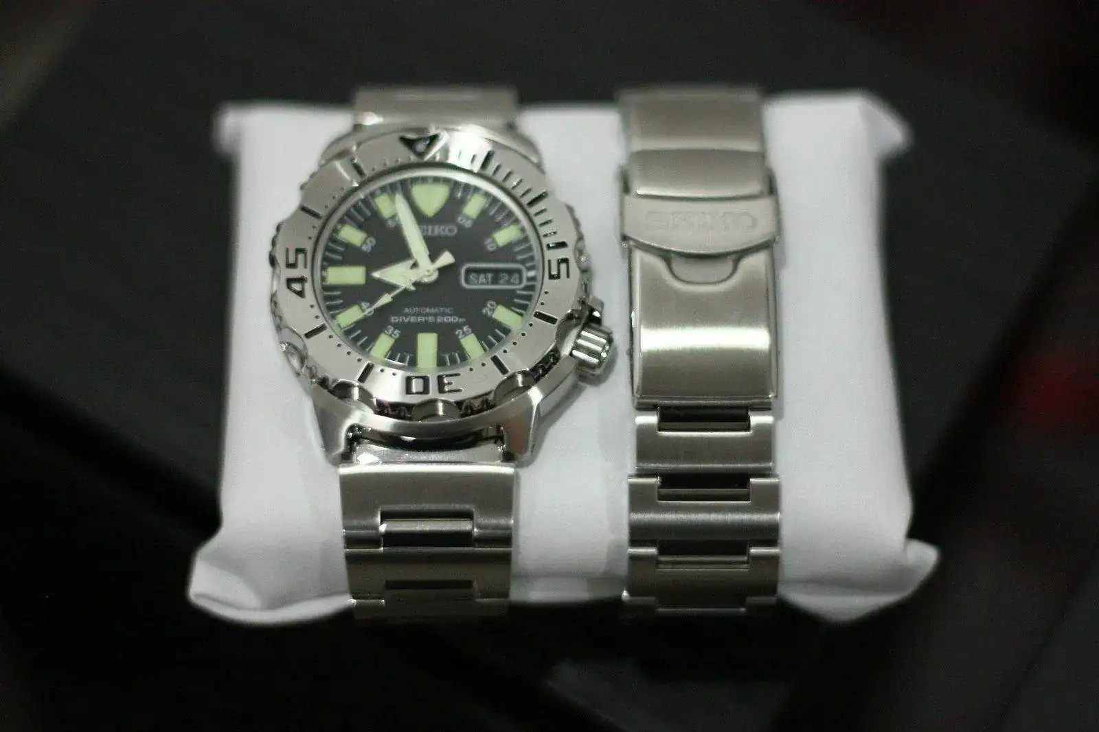 seiko-black-monster.webp