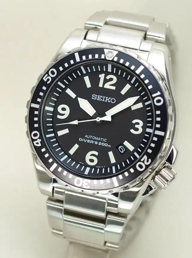 seiko-diver-looks-lot-like-pilots-watch-srp043k1-1.webp