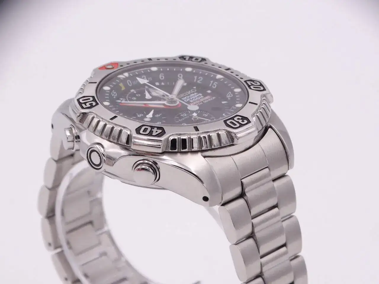 Seiko Diver's Scuba Depth 00187.JPG