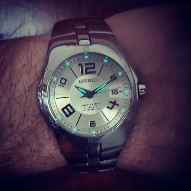 Seiko-Kinetic-Arctura-SNG041-P1-3.webp