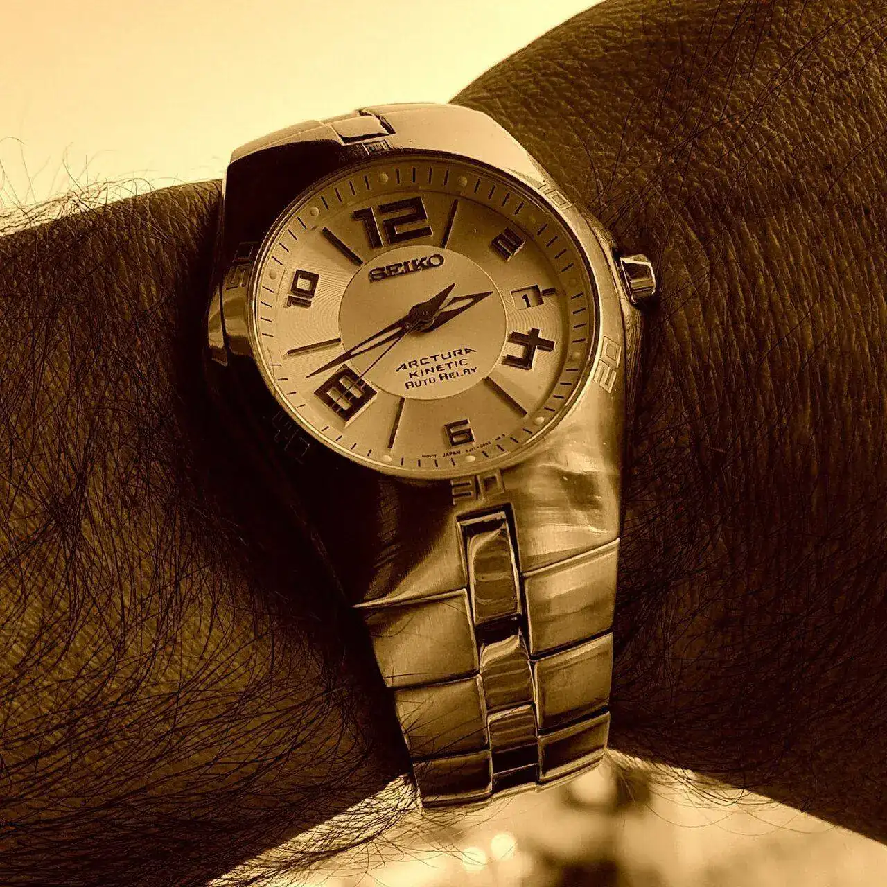 Seiko Kinetic Arctura SNG041P1 (Sepia).webp