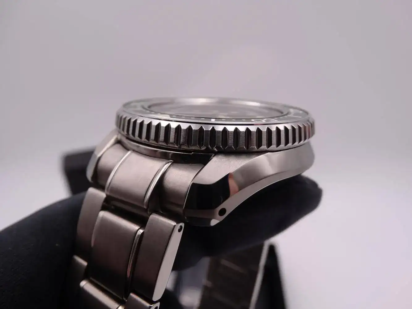 seiko marinemaster 300m green limited edition 7658.webp