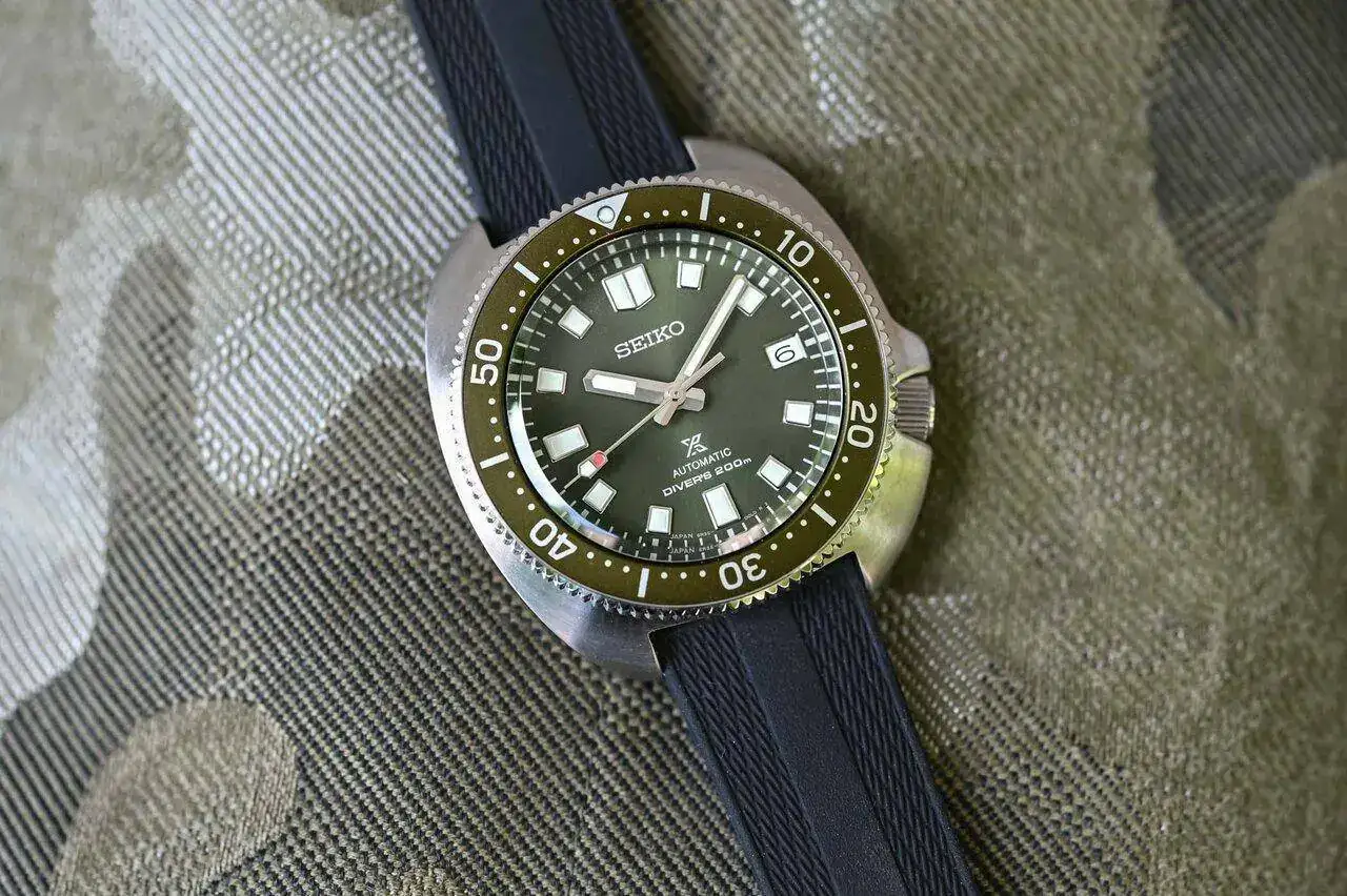 Seiko-Prospex-Diver-Captain-Willard-Turtle-Reissue-SPB153-Green-2.jpeg