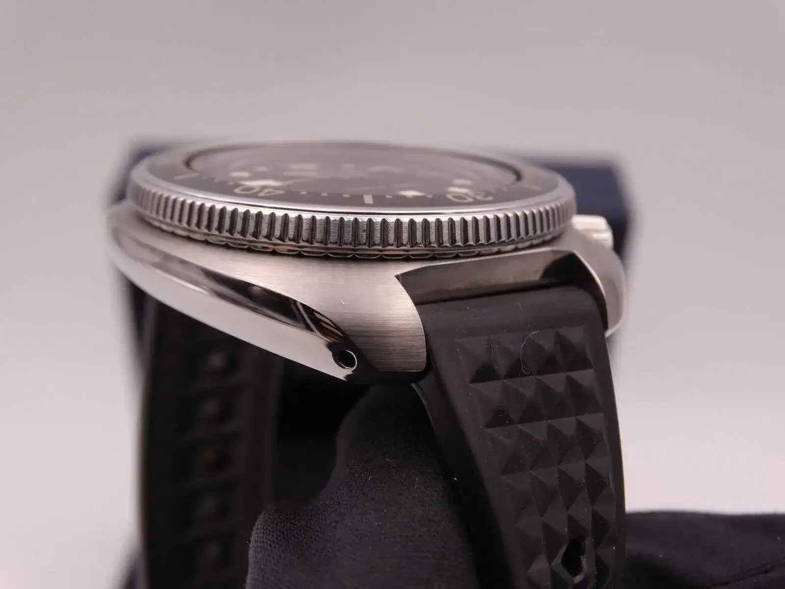 seiko prospex diver's apocalypse now captain willard 04852.webp