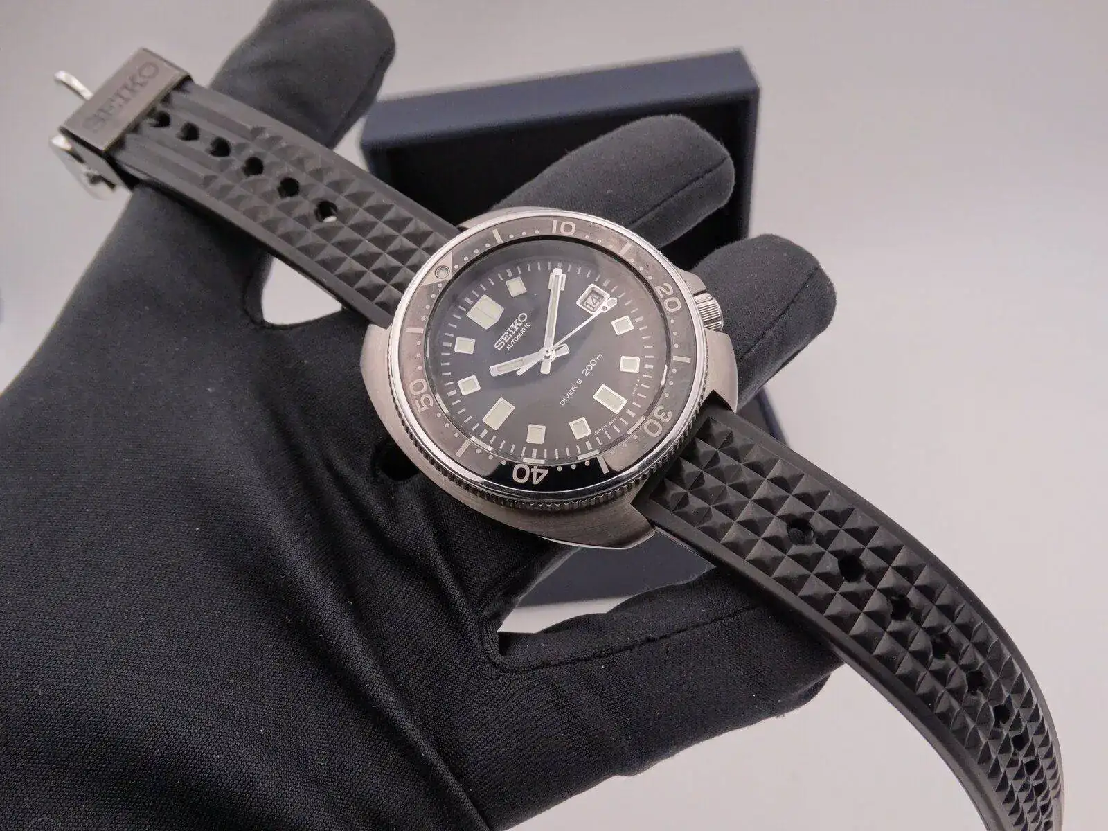 seiko prospex diver's apocalypse now captain willard 04857.webp