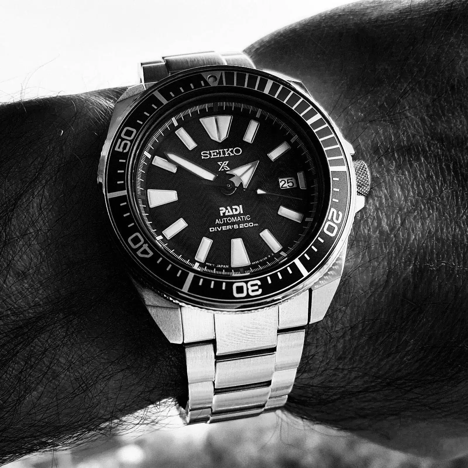 Seiko Prospex 'Samurai' PADI SRPB99 Cal. 4R35 200M (B&W) (2).webp