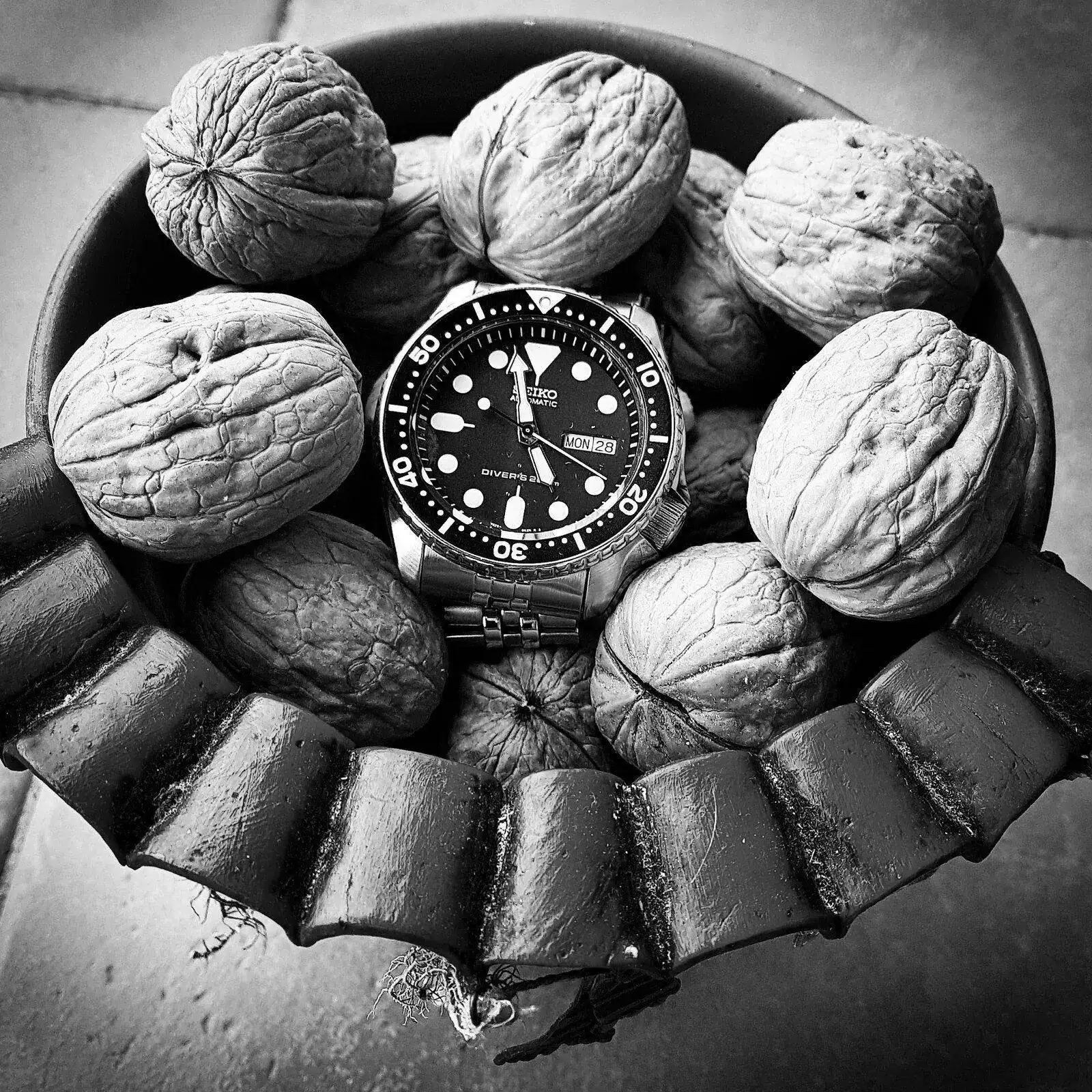 Seiko Prospex SKX007 Cal. 7S26 Auto 200M (B&W)(1).webp