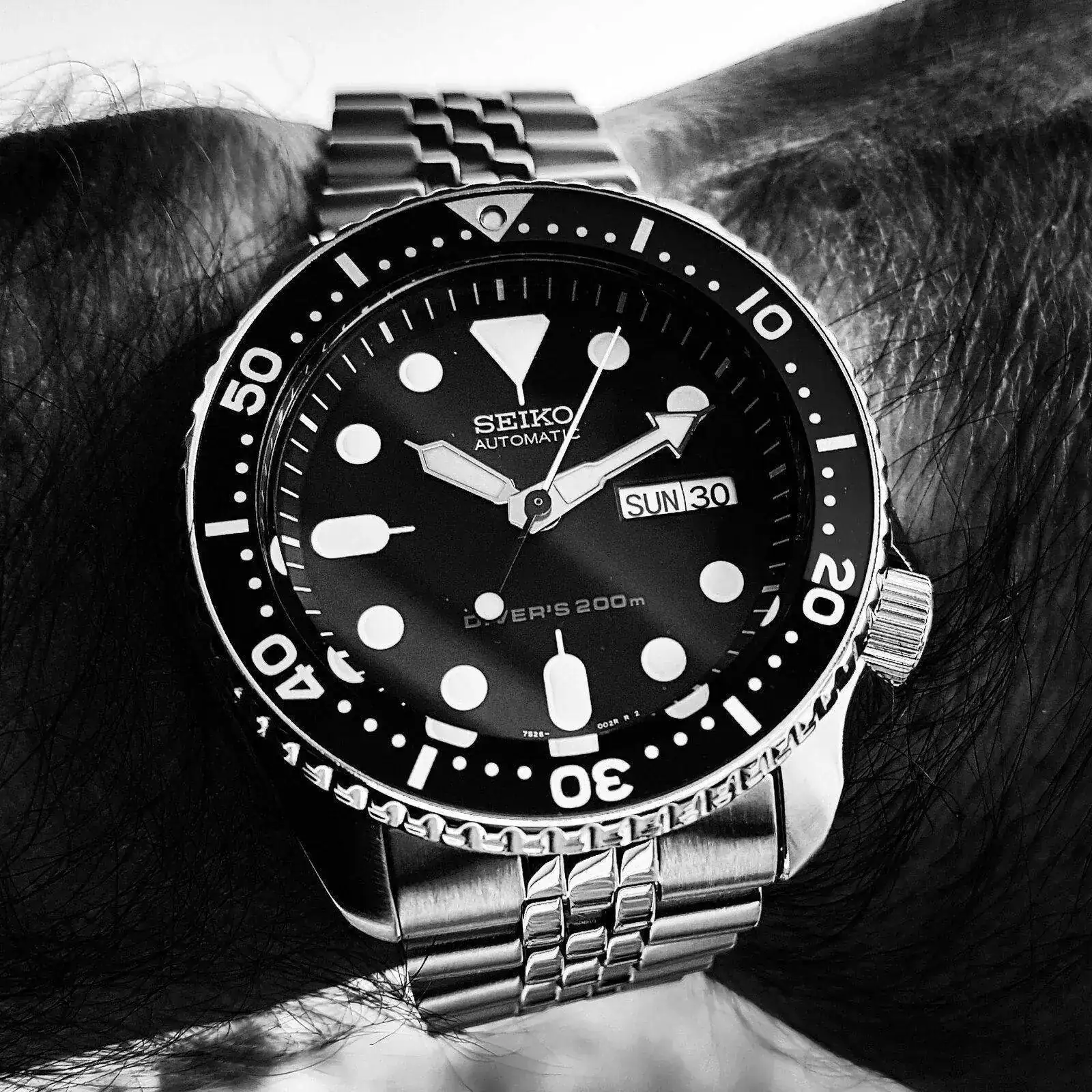 Seiko Prospex SKX009 Cal. 7S26 Auto 200M (B&W) (1).webp