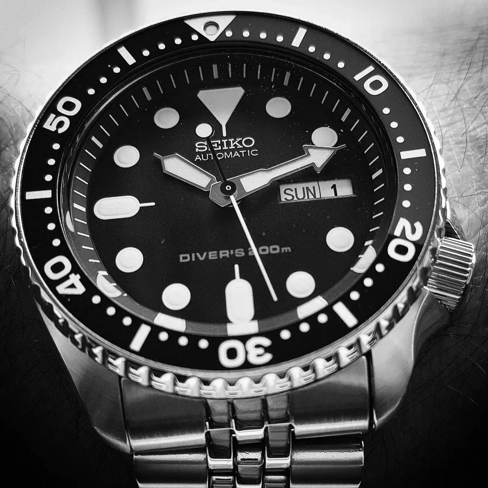 Seiko Prospex SKX009 Cal. 7S26 Auto 200M (B&W) (4).webp