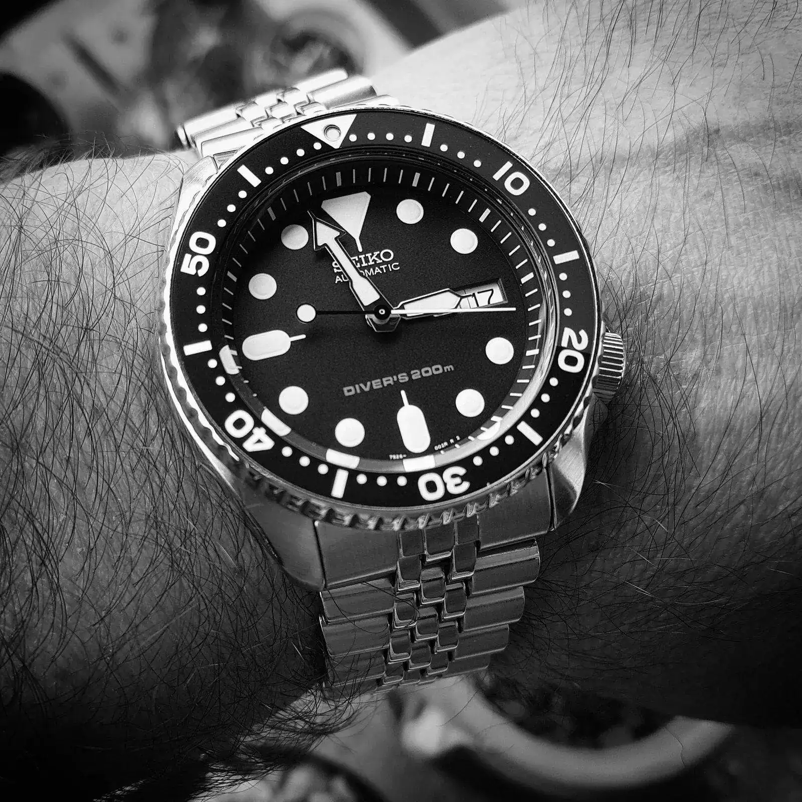 Seiko Prospex SKX009 Cal. 7S26 Auto 200M (B&W).webp