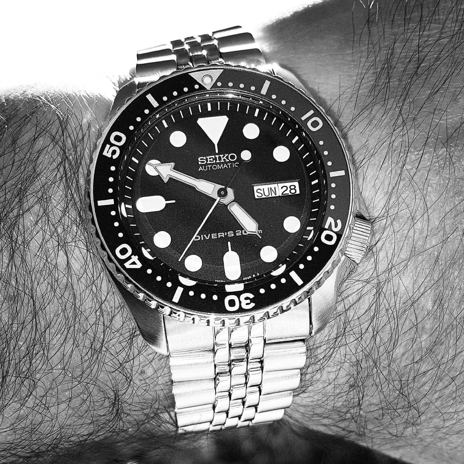 Seiko Prospex SKX009 Cal. 7S26 Auto 200M (ByN) (2).jpg
