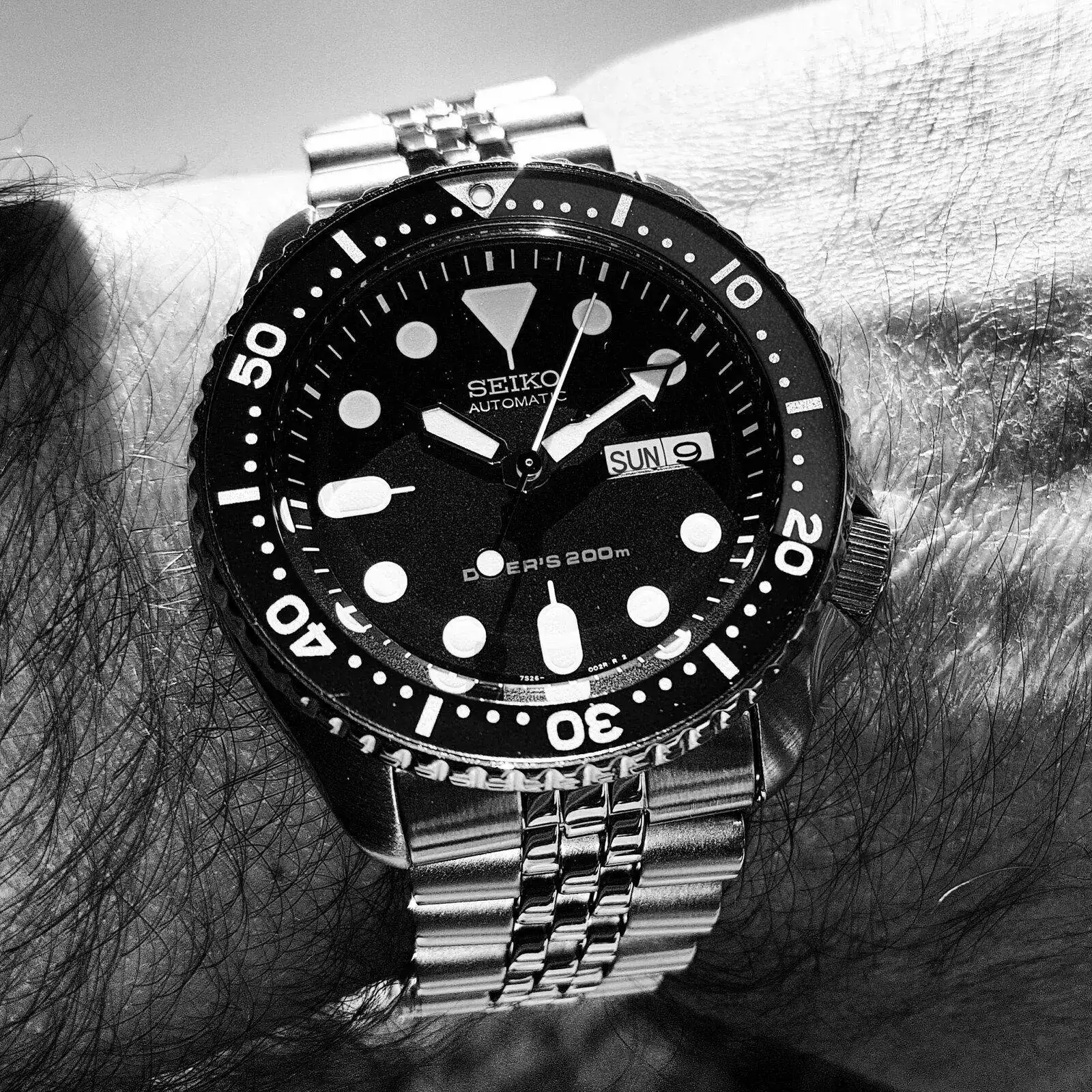 Seiko Prospex SKX009 Cal. 7S26 Auto 200M (ByN) (2).webp