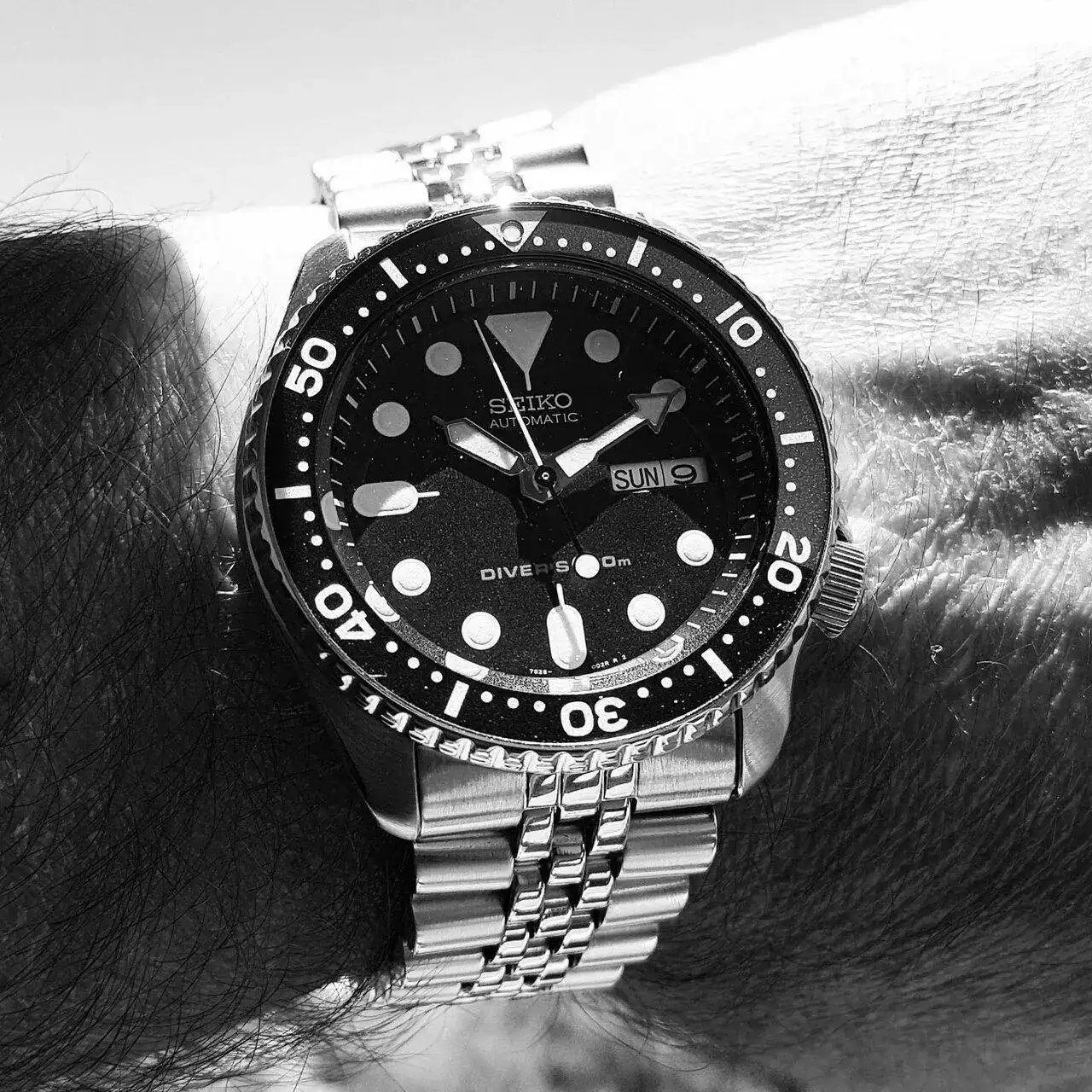 Seiko Prospex SKX009 Cal. 7S26 Auto 200M (ByN).webp