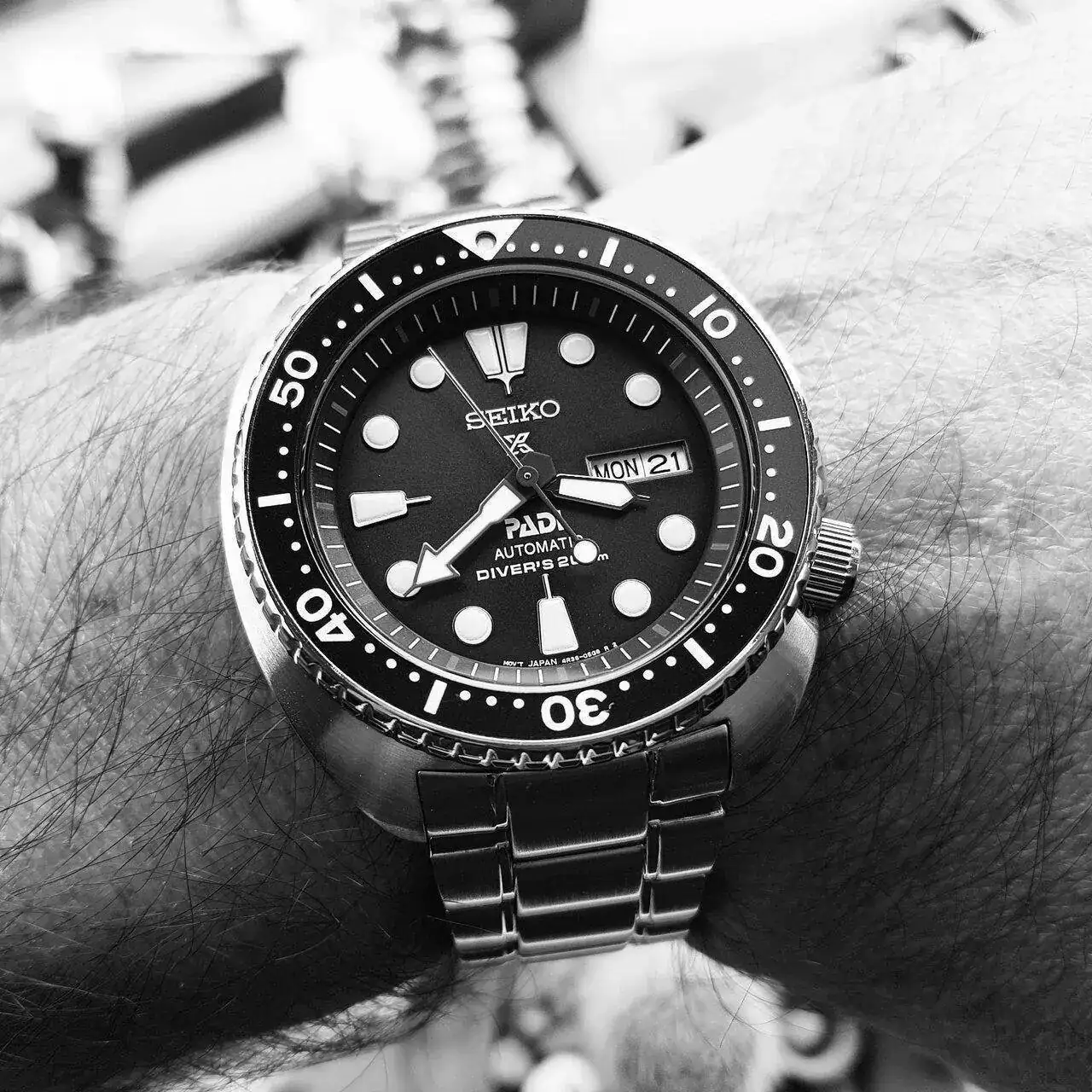 Seiko Prospex SRPA21 'Turtle' PADI Cal. 4R36 Auto 200M (2).webp