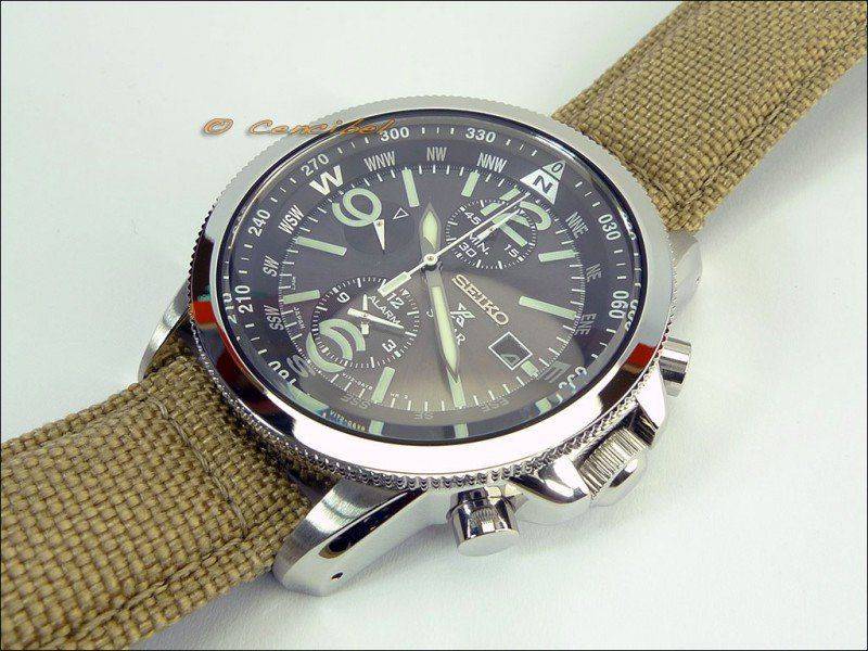 seiko-prospex-ssc293p1-solar-alarm-chronograph-compass-military-watch-100m-6-ti.jpg