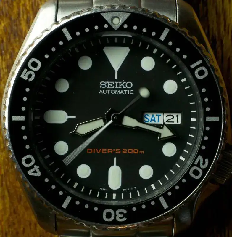 Seiko-SKX007-Diver-Dial-1.webp