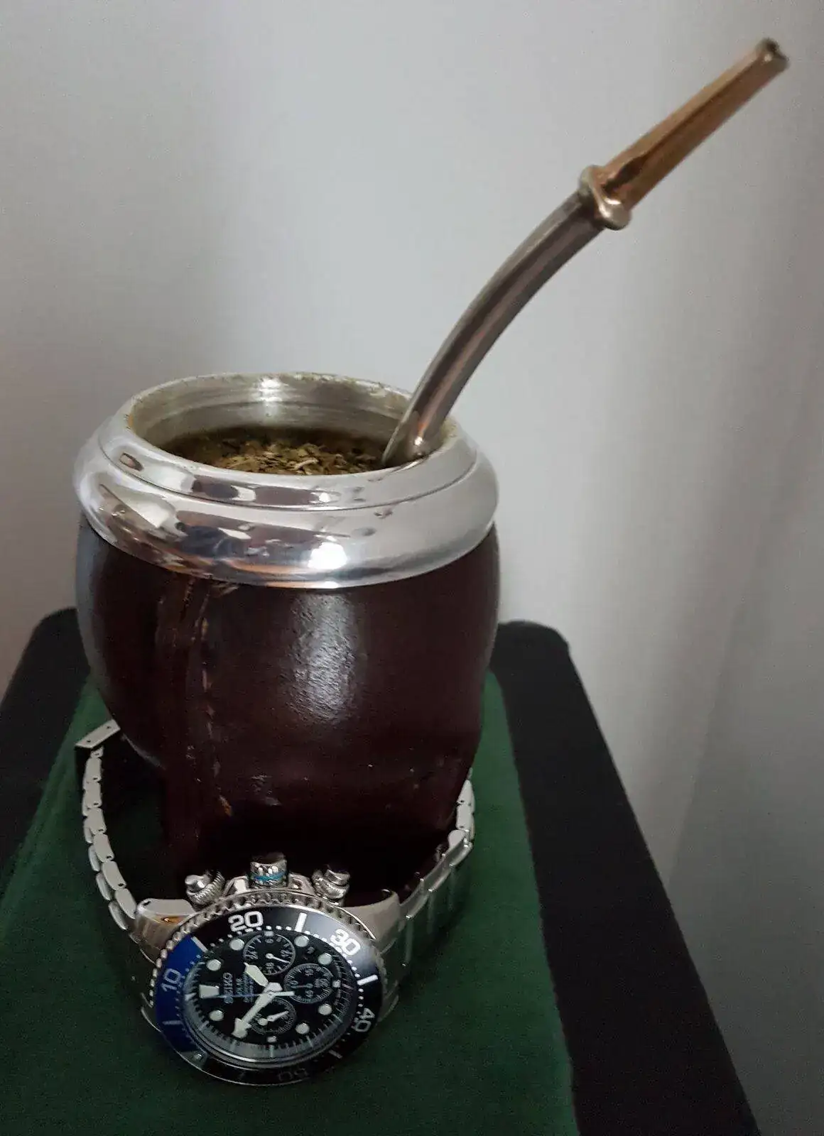 Seiko Solar Daytona Submariner Black  SSC017 200M (2).jpg