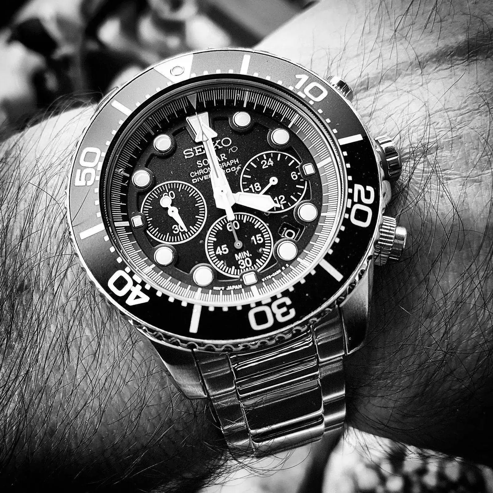 Seiko Solar Daytona Submariner Black  SSC017 200M (B&W) (1).webp