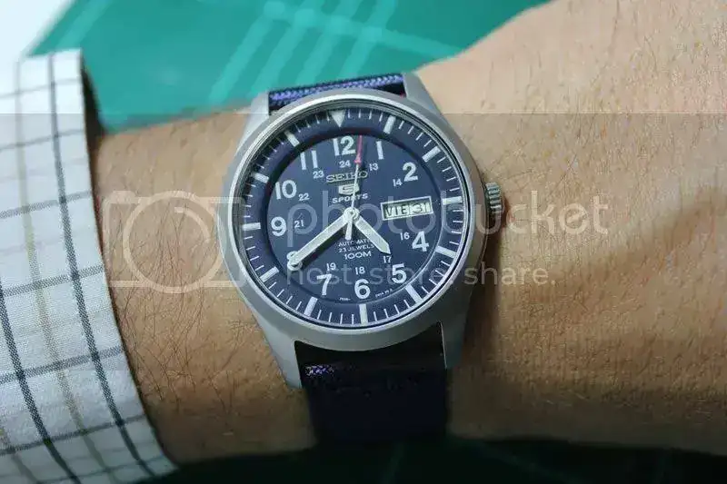 seiko5_zpsc29b0265.webp