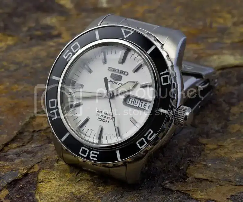 Seiko5Fathoms1800.webp