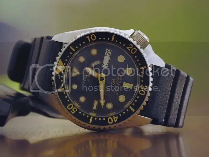 Seiko_7C43-600A_1.webp