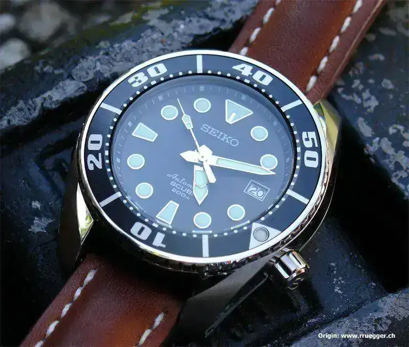 seiko_prospex_scuba_200_front_large.webp