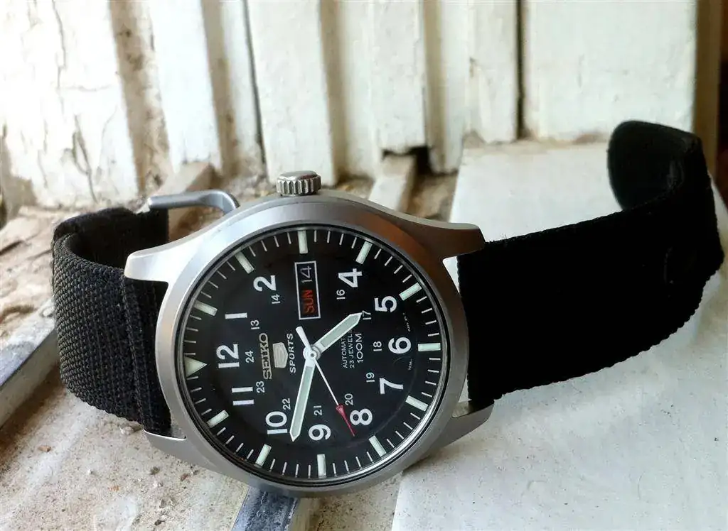 Seiko_SNZG15_window_sill__3h_IMG_3515%20(Large).webp