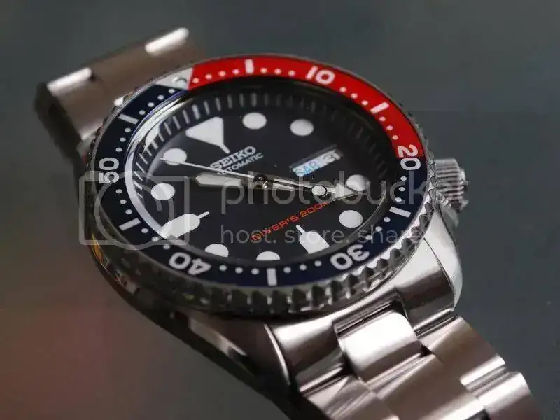 SeikoAutomatic200mDiversSportsSKX009_04.webp