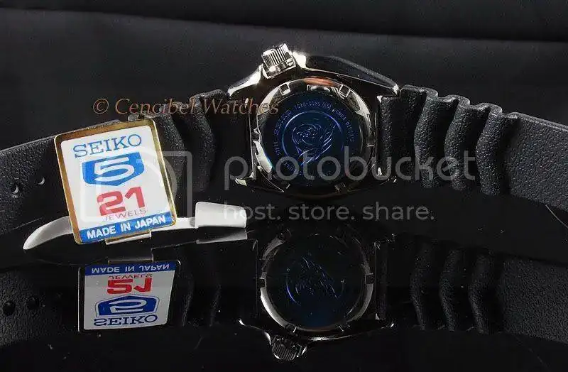 SeikoSKX007Jfoto4.webp