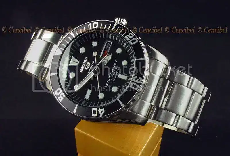 SeikoSNZF17K1foto5.jpg