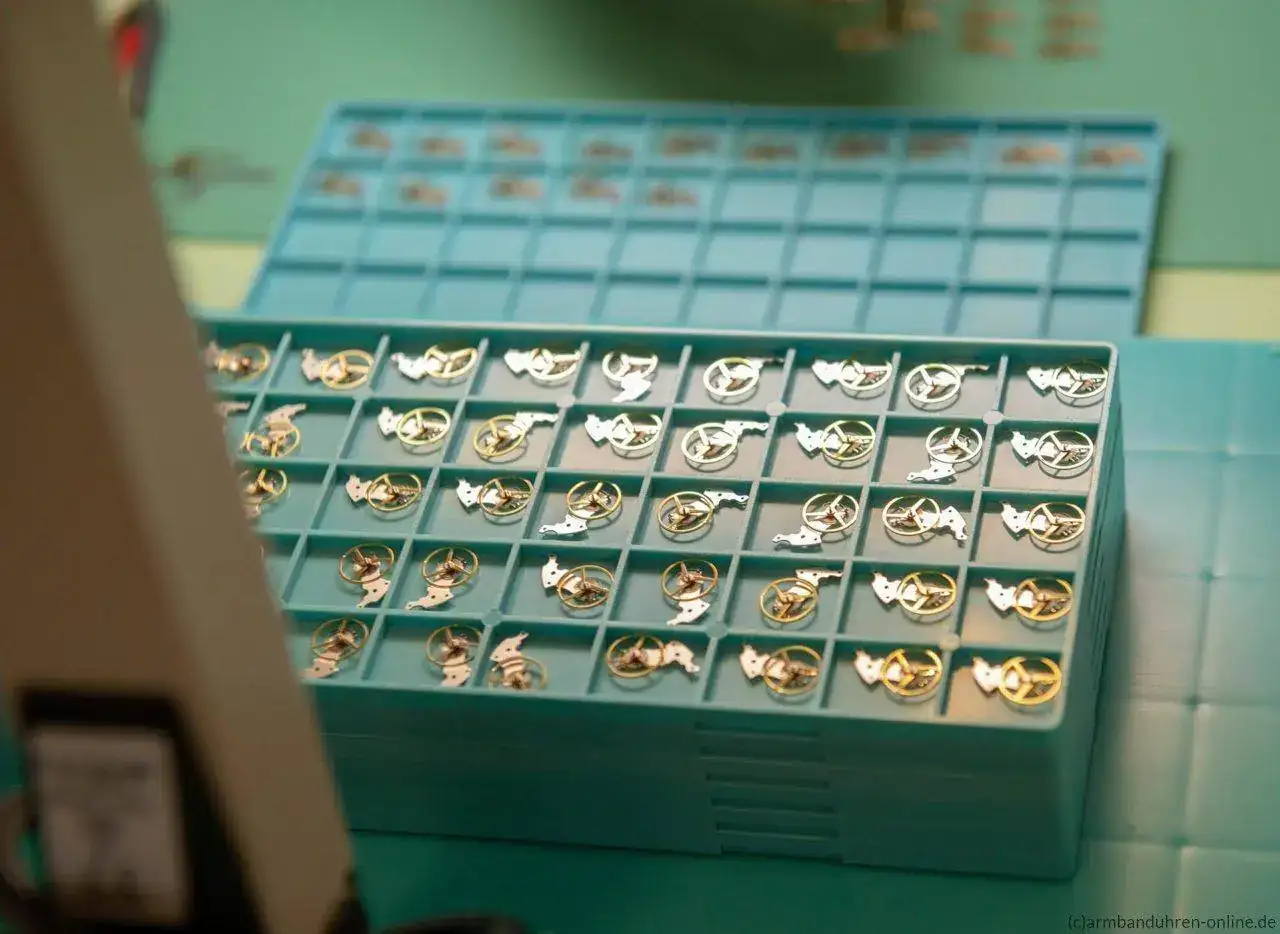 Sellita-Escapes montados.jpg