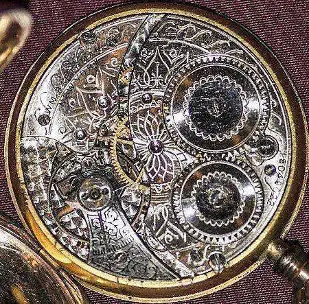 SERIE RELOJ_04 (2).webp