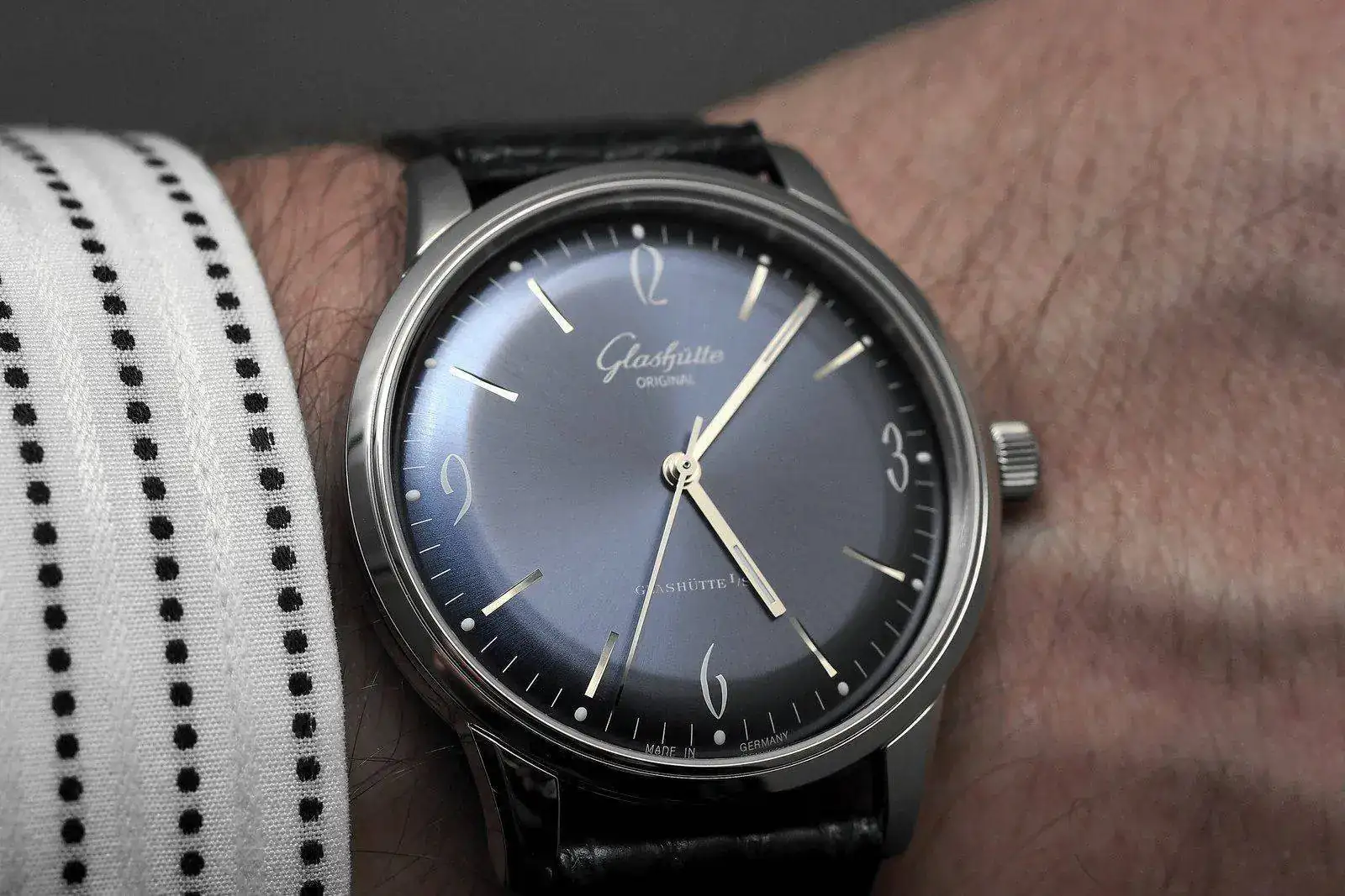 shutte-Original-Watches-Quintessentials-Collection.webp