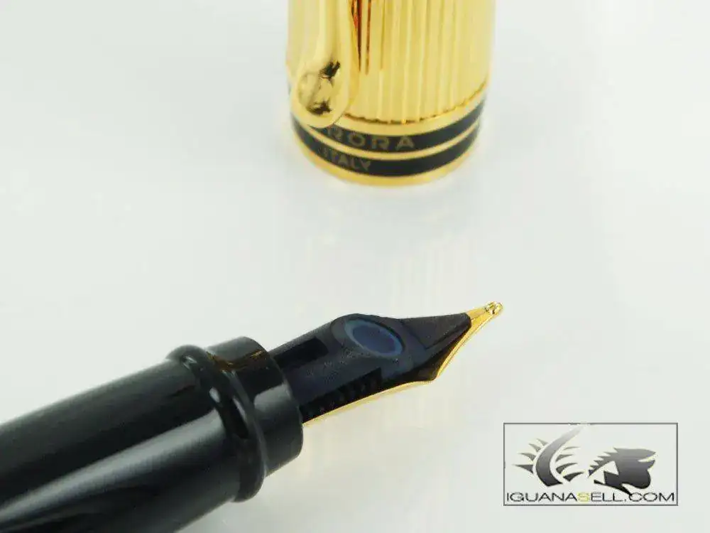 silon-Fountain-Pen-Resin-&-Gold-Plated-Cap-b11DM-6.webp