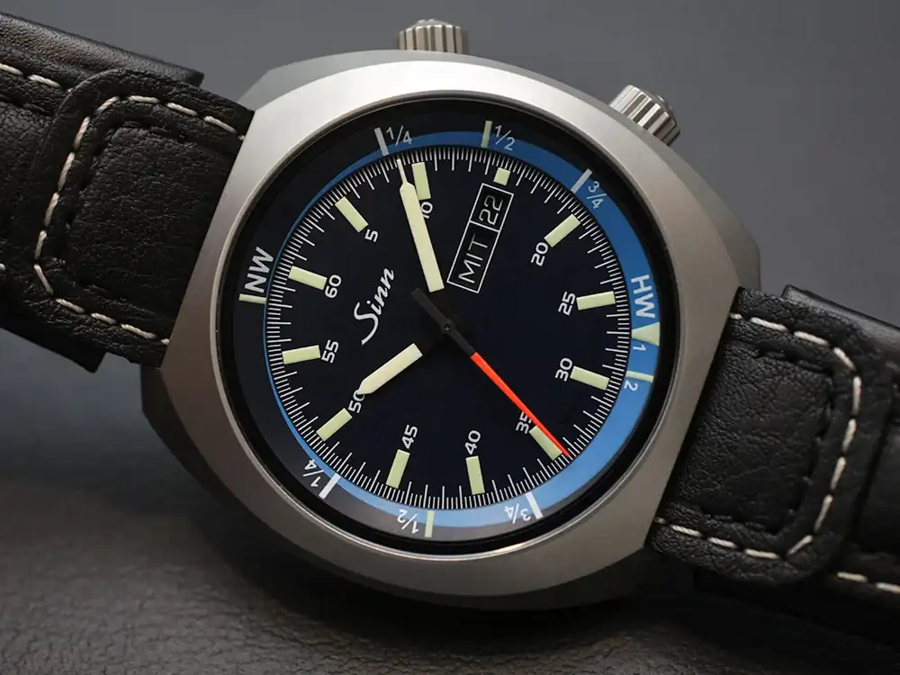 Sinn-240-St-Gz-aBlogotoWatch-1.webp