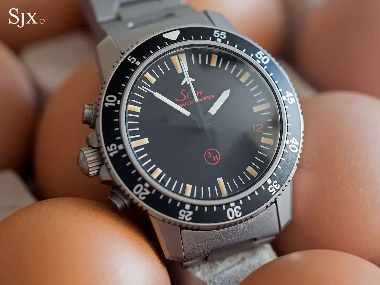 Sinn-EZM-1.1-steel-8.webp