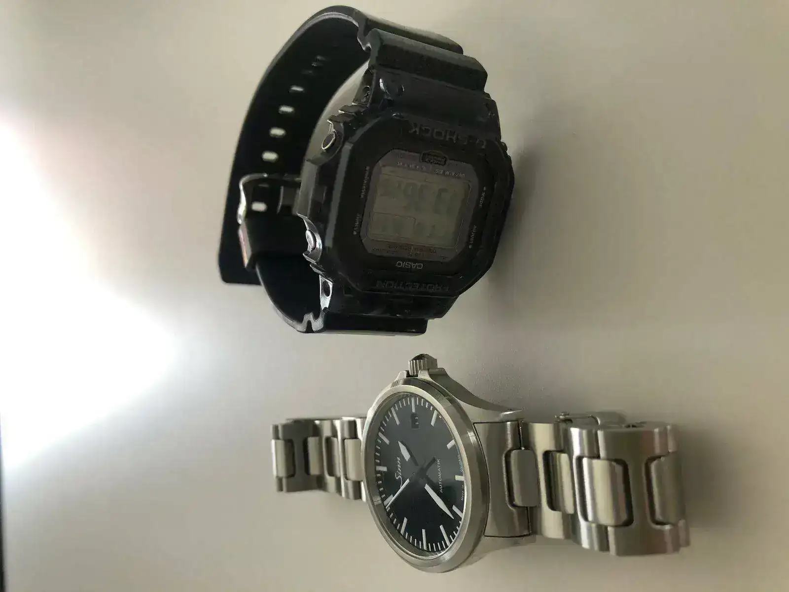 sinn y gshock.webp