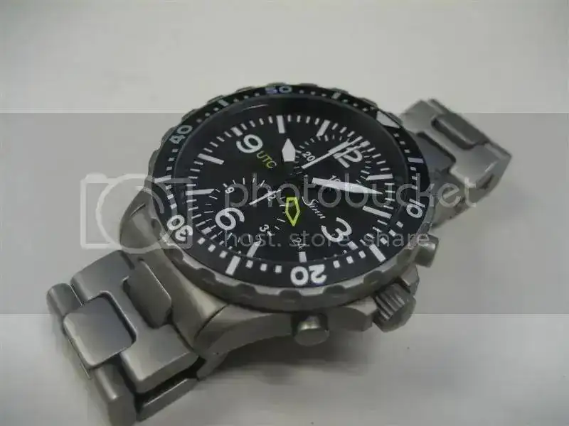 sinn_757utc_01Large.webp