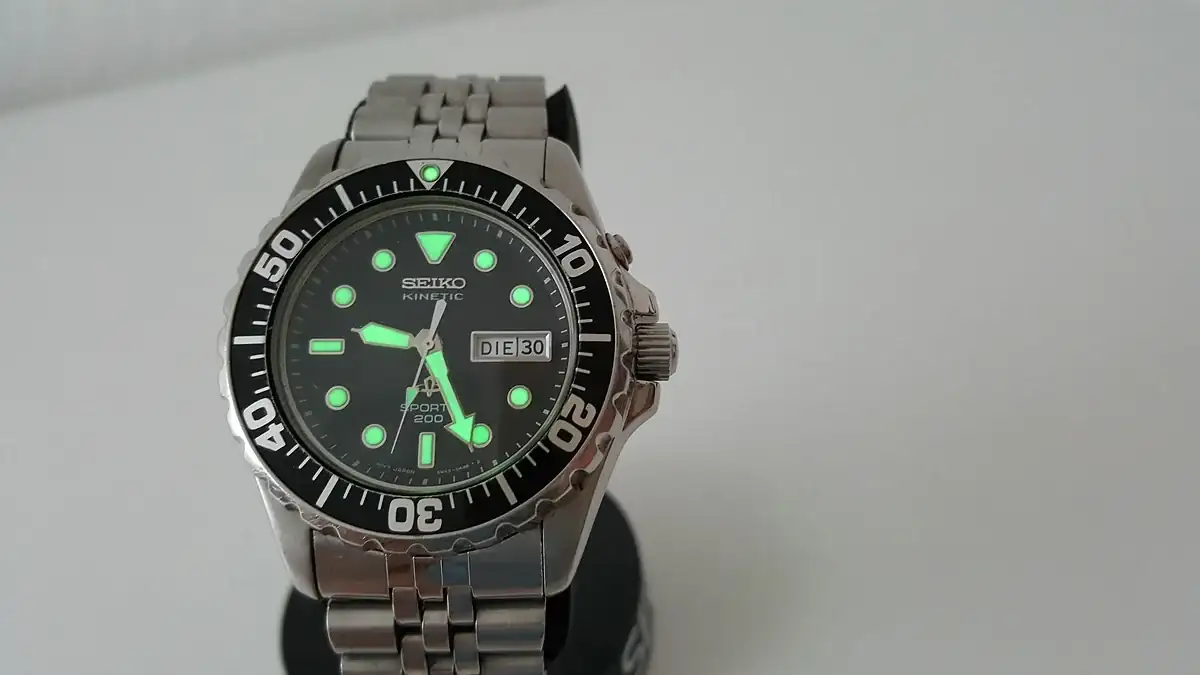 -skj001-kinetic-diver-in-schwarz-20151210_154238_s.webp