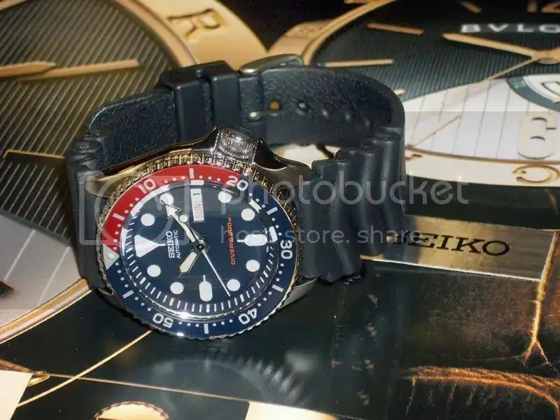 SKX009-02.webp