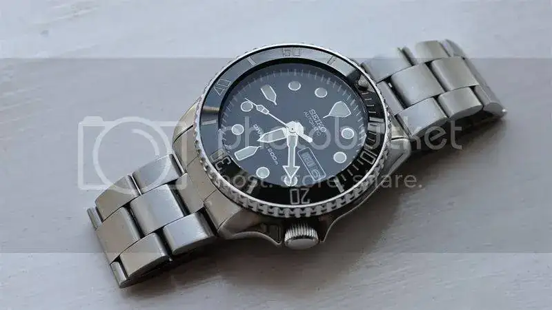 skx171newhandswp-800.webp