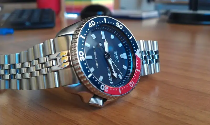 SKX401-04.webp