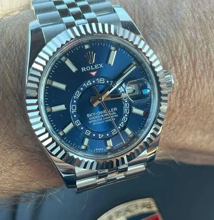 SkyDweller.webp