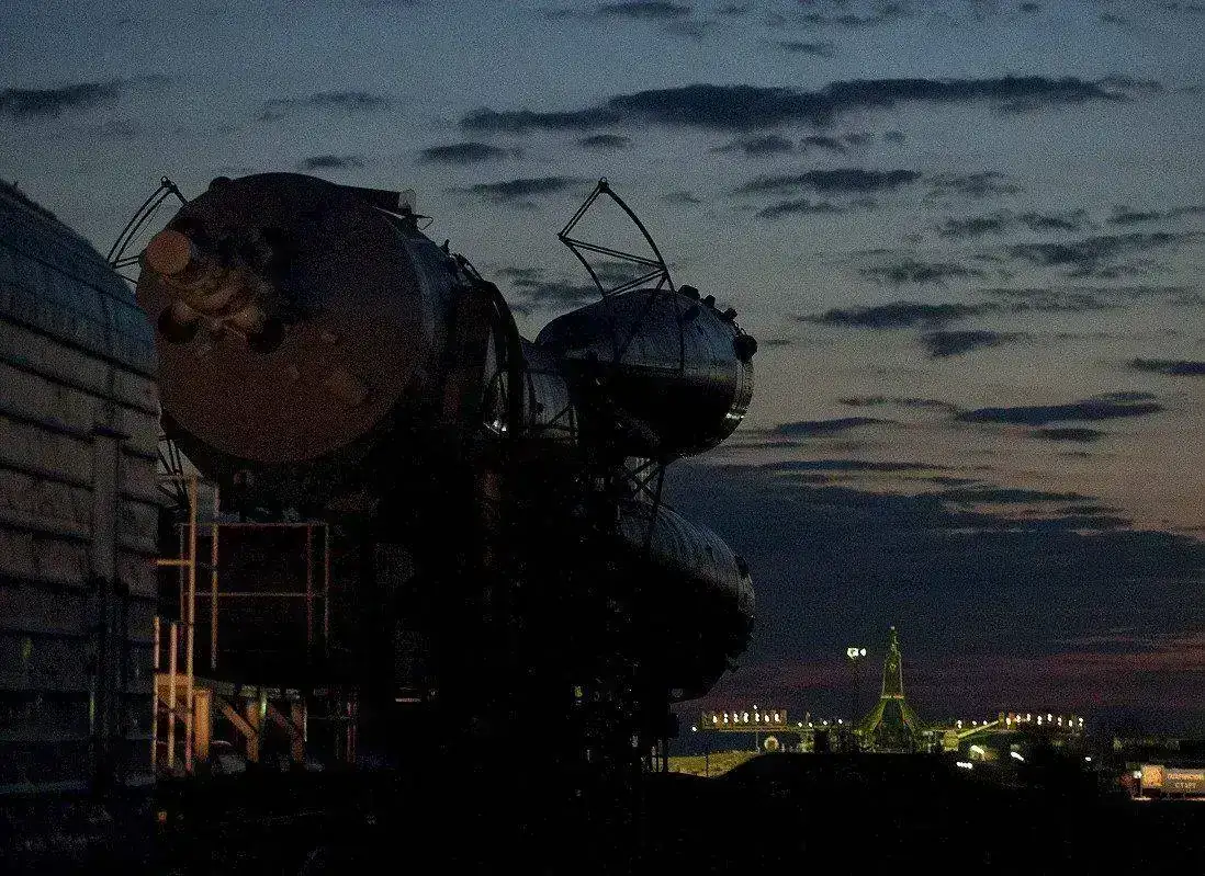 soyuz-tma-17_rollout.webp