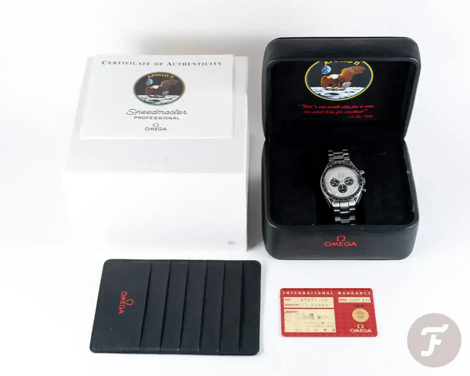 Speedmaster-Apollo-11-35th-3569.31.00.007-7.webp
