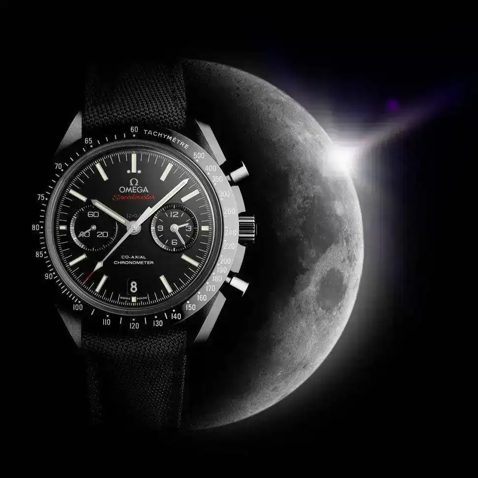 speedmaster_black_ceramic-2g.webp