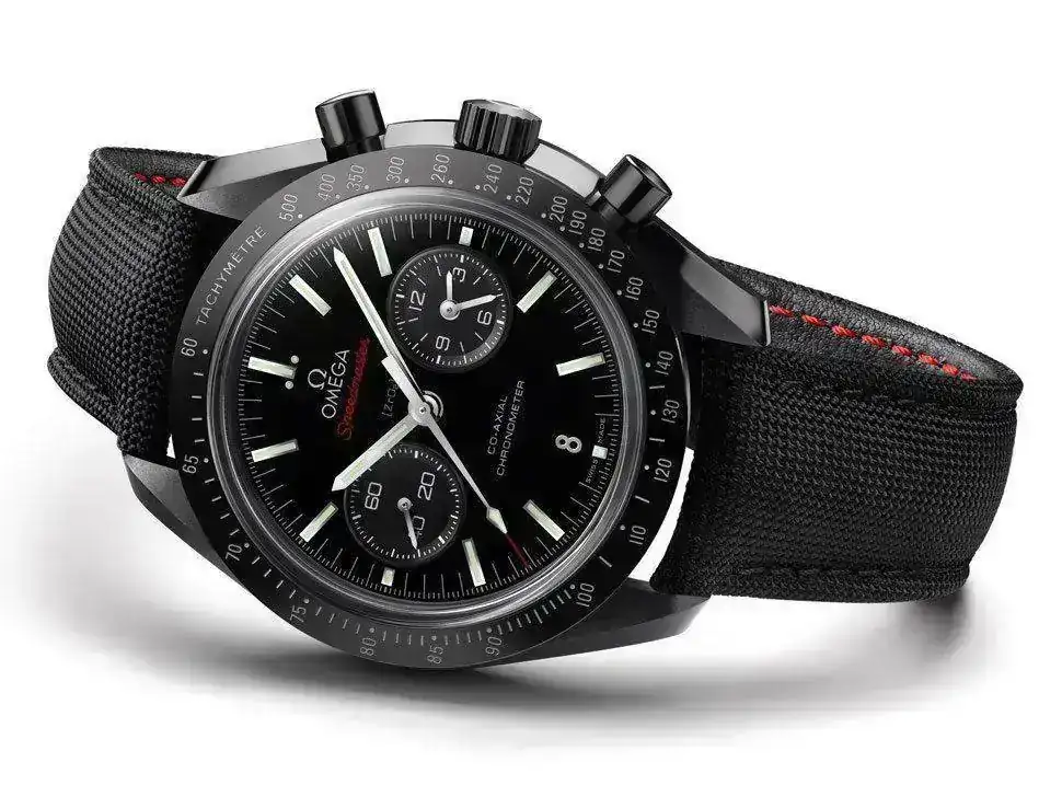 speedmaster_black_ceramic-3g.webp