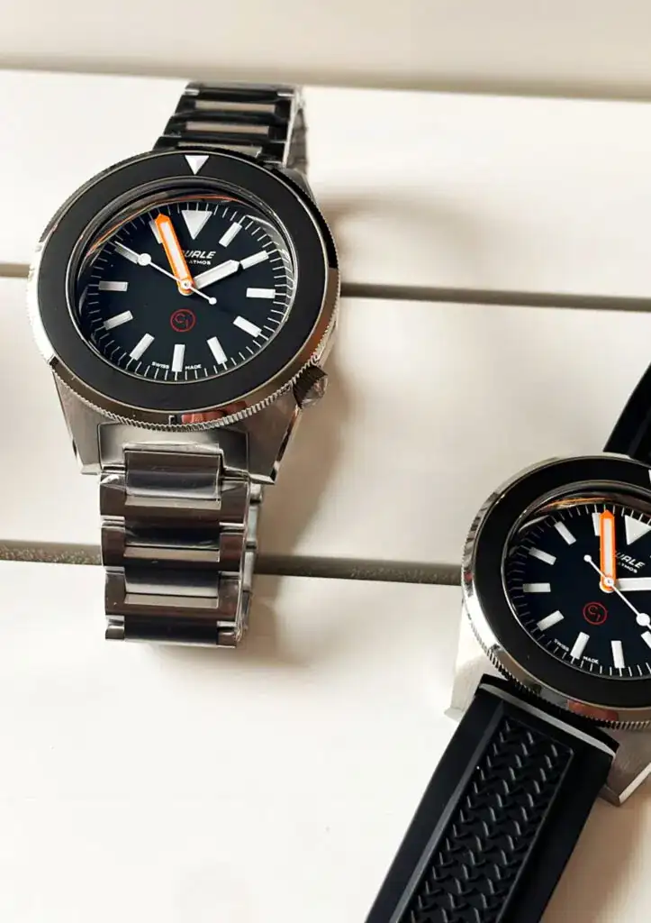 Squale-X-Chronofactum-1521-UCB-NoDate-Couple-723x1024.jpg.webp