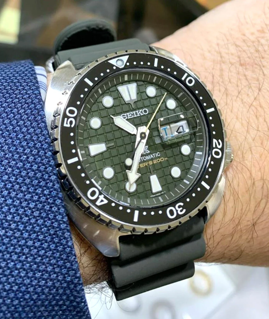 SRPE05K1-seiko-turtle2-865x1024.webp