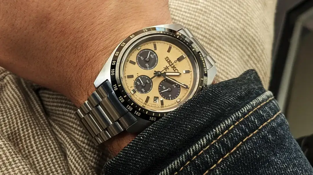 ssc817p1-first-watch-i-bought-myself-absolutely-love-it-v0-n1hv1g7dabgb1.webp